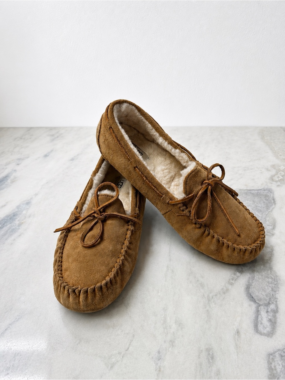 UGG Dakota Chestnut Suede Shearling-Lined Moccasin Slippers Women’s 9